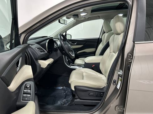 Used 2021 Subaru Ascent Limited w/ Technology Package AWD/4WD image 4