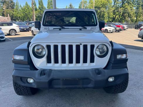 Used 2019 Jeep Wrangler Unlimited Sport S AWD/4WD image 3