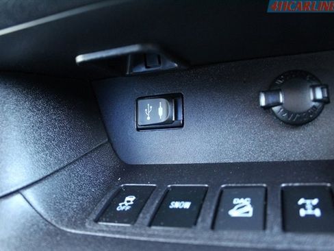 Used 2015 Toyota Highlander XLE AWD/4WD image 18