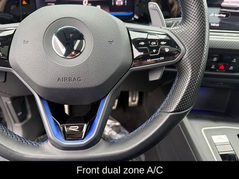 Used 2022 Volkswagen Golf R image 10