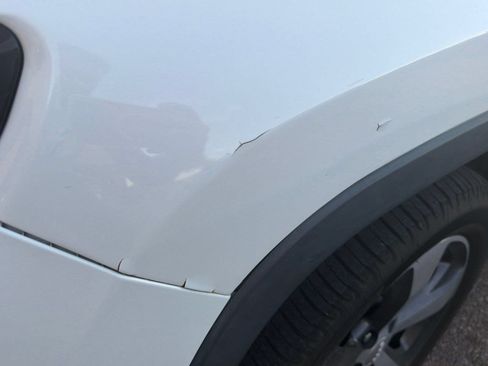 Used 2020 Jeep Cherokee Limited FWD image 17