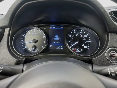 Used 2019 Nissan Rogue SV FWD image 14