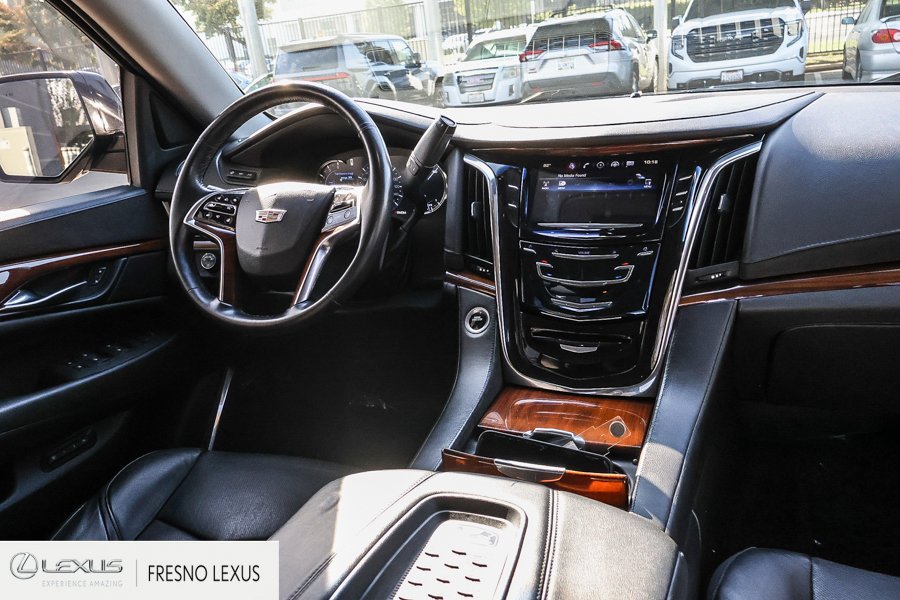 Used 2016 Cadillac Escalade Luxury RWD image 14