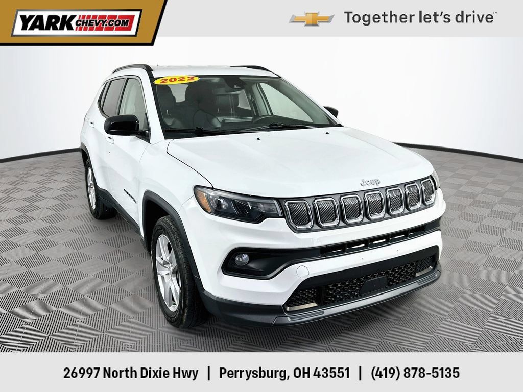 Used 2022 Jeep Compass Latitude FWD image 1