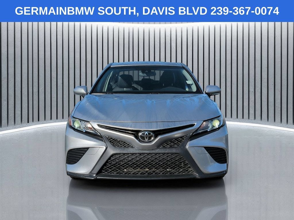 Used 2018 Toyota Camry SE w/ Convenience Package FWD image 10