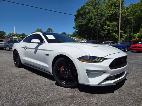 Used 2019 Ford Mustang GT w/ Black Accent Package RWD image 3