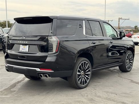 Used 2025 Chevrolet Tahoe High Country image 5