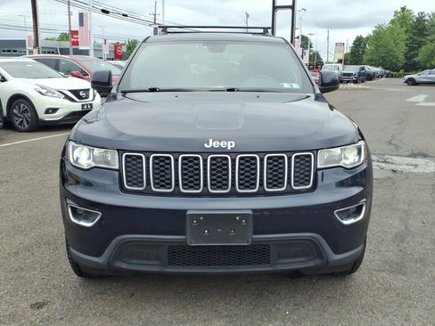 Used 2018 Jeep Grand Cherokee Laredo AWD/4WD image 9