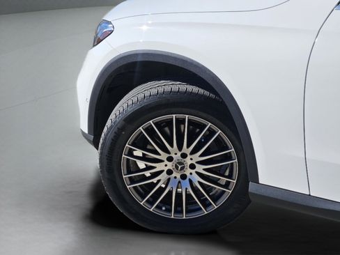 Certified 2025 Mercedes-Benz GLC 300 300 image 29