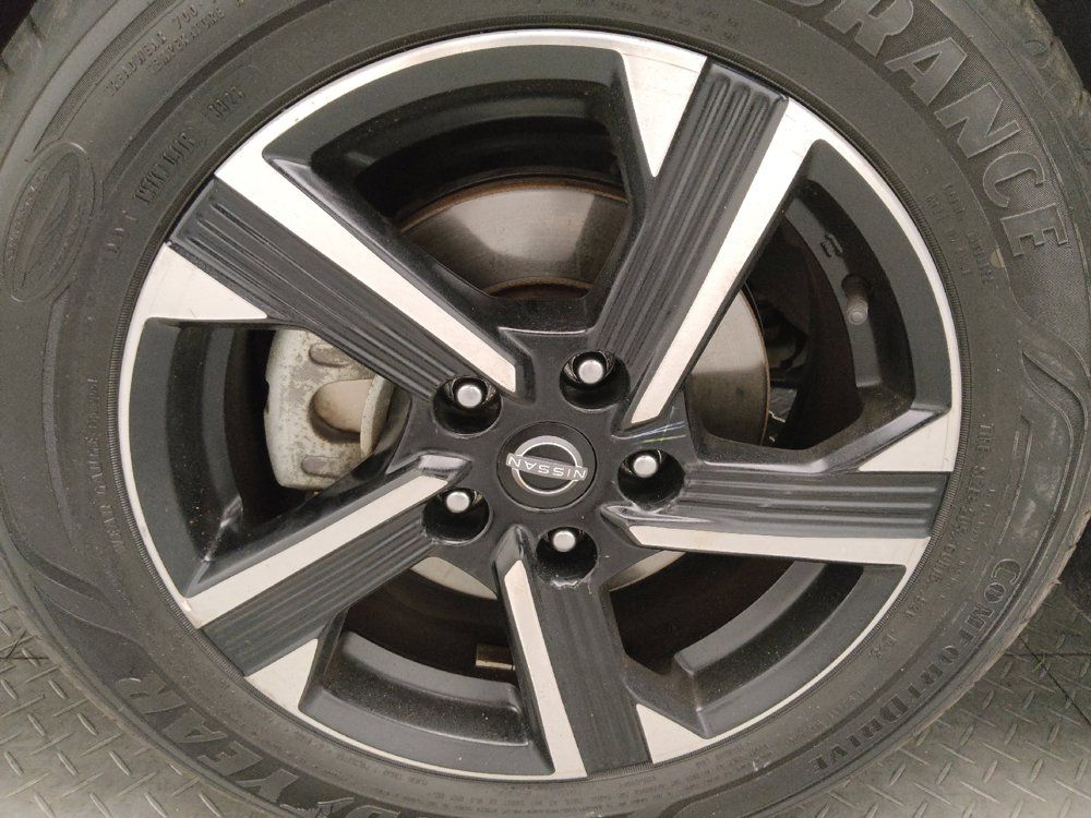 Used 2024 Nissan Sentra SV FWD image 31