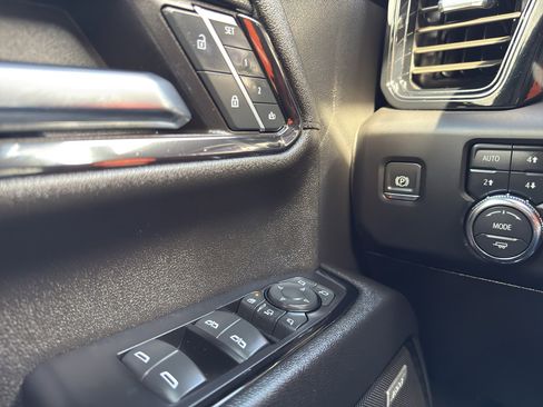 Used 2024 GMC Sierra 2500 AT4 w/ AT4 Premium Plus Package image 23