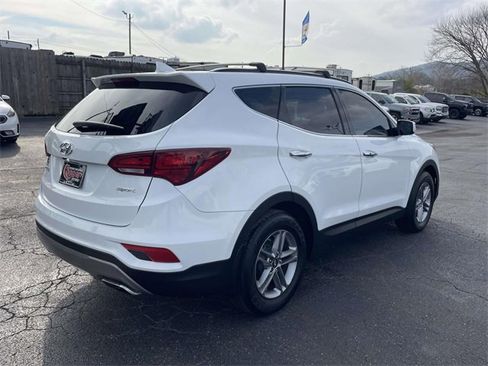 Used 2017 Hyundai Santa Fe Sport image 4