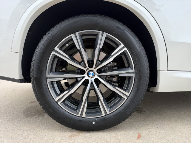Used 2023 BMW X5 xDrive40i w/ Executive Package AWD/4WD image 29