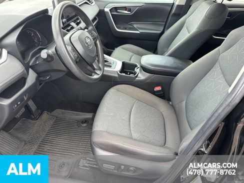 Used 2023 Toyota RAV4 XLE FWD image 10