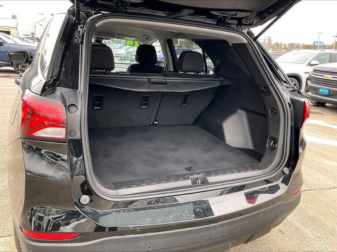 Used 2024 Chevrolet Equinox LS image 31