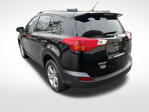 Used 2015 Toyota RAV4 XLE AWD/4WD image 3