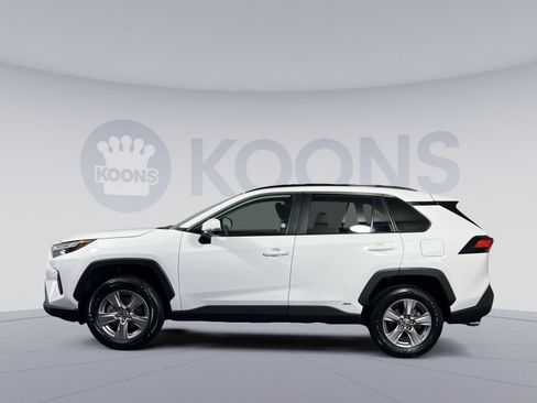 Used 2025 Toyota RAV4 XLE AWD/4WD image 7