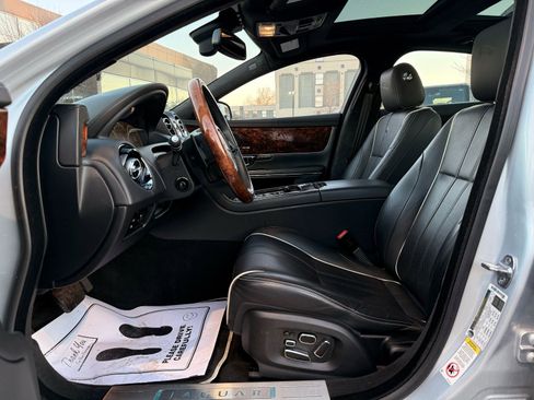 Used 2015 Jaguar XJ Supercharged image 46