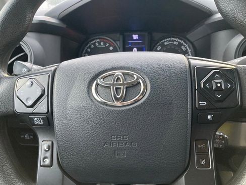 Used 2020 Toyota Tacoma SR image 21