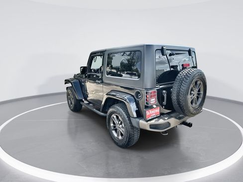 Used 2016 Jeep Wrangler Sahara AWD/4WD image 6