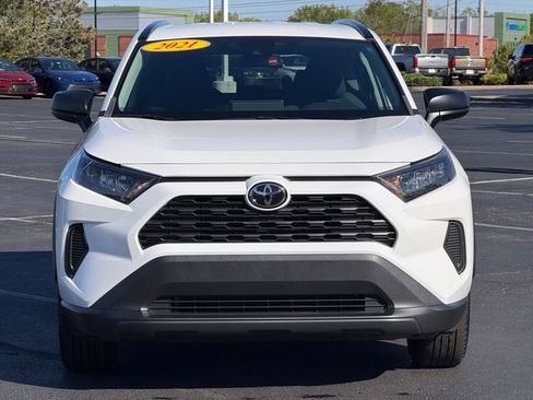 Certified 2021 Toyota RAV4 LE AWD/4WD image 9