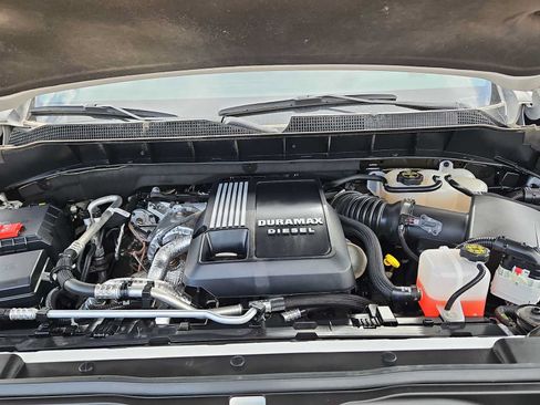 Used 2025 Chevrolet Silverado 1500 LTZ w/ Technology Package AWD/4WD image 13