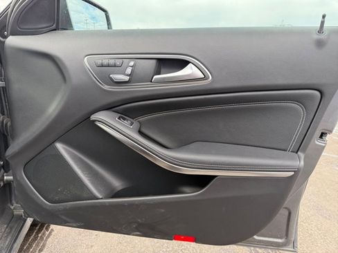 Used 2020 Mercedes-Benz GLA 250 4MATIC image 33