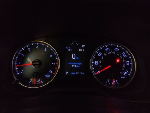 Used 2021 Toyota RAV4 LE FWD image 23