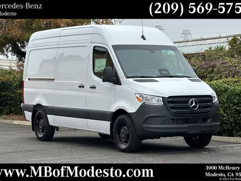New 2026 Mercedes-Benz Sprinter 2500 image 1