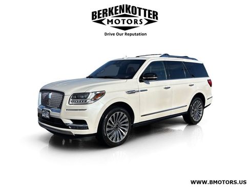 Used 2018 Lincoln Navigator Reserve w/ Technology Package AWD/4WD image 7