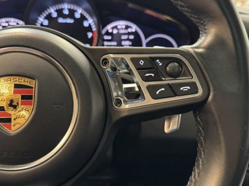 Used 2021 Porsche Cayenne Turbo image 22