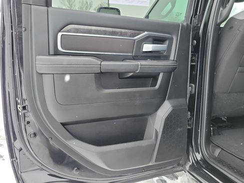 Used 2024 RAM 2500 Big Horn w/ Bed Utility Group image 17