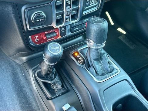 New 2026 Jeep Gladiator Mojave image 11