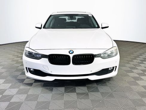 Used 2015 BMW 320i xDrive Sedan AWD/4WD image 3
