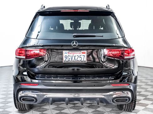 Certified 2022 Mercedes-Benz GLB 250 4MATIC image 11