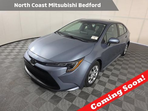 Used 2023 Toyota Corolla LE FWD image 1
