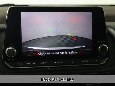 Used 2023 Nissan Rogue SV image 5