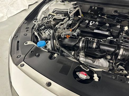 Used 2018 Honda Accord Sport image 61