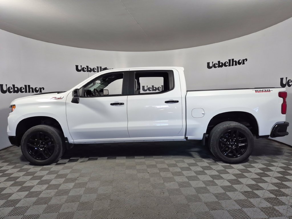 Used 2025 Chevrolet Silverado 1500 LT Trail Boss w/ Convenience Package II AWD/4WD image 4