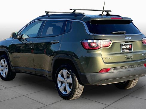 Used 2019 Jeep Compass Latitude w/ Cold Weather Group AWD/4WD image 12