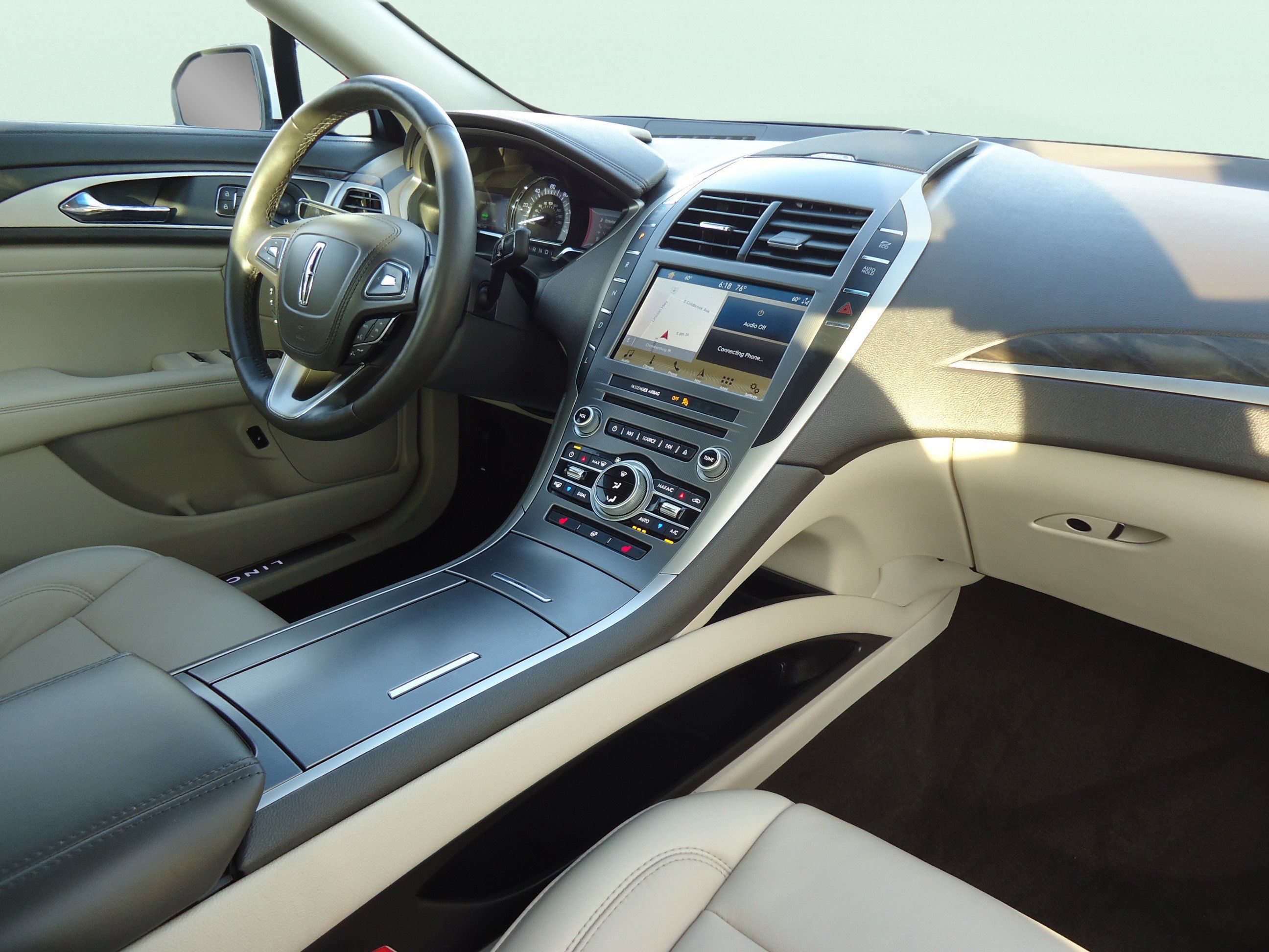 Used 2019 Lincoln MKZ Reserve w/ Reserve Plus Package FWD image 28