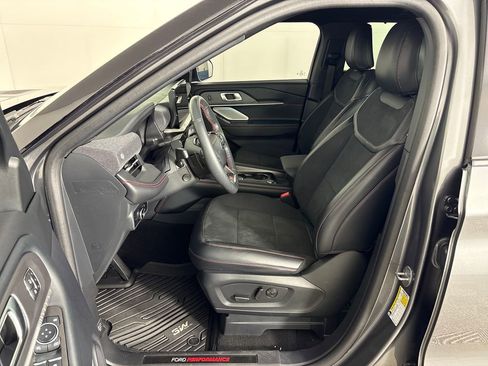 Certified 2025 Ford Explorer ST image 26