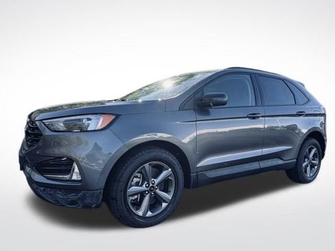 Used 2023 Ford Edge SEL w/ Sport Appearance Package image 3
