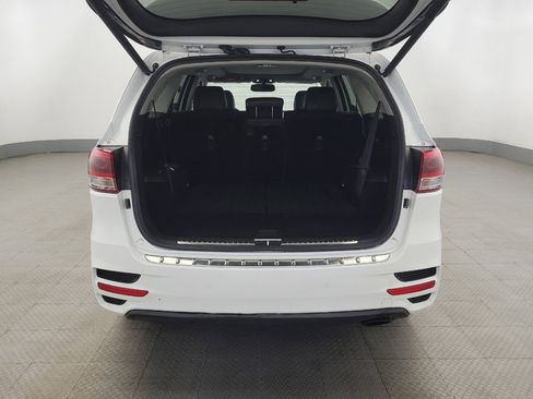 Used 2017 Kia Sorento SX image 29