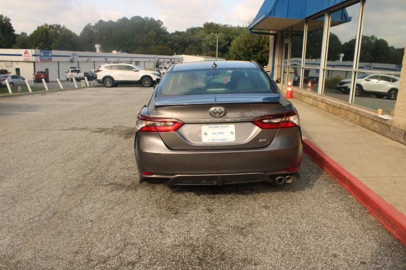 Used 2021 Toyota Camry SE w/ Convenience Package FWD image 5