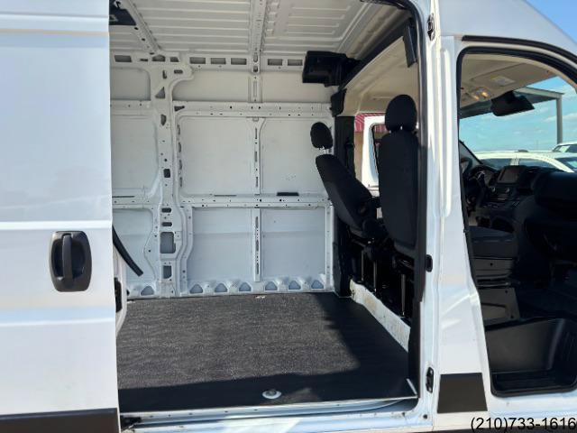 Used 2024 RAM ProMaster 2500 w/ Convenience Group FWD image 25