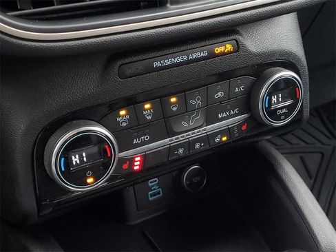 Used 2021 Ford Escape SEL image 21