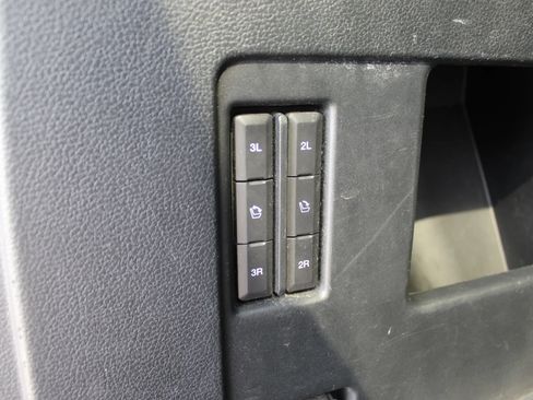 Used 2019 Ford Expedition Limited w/ Equipment Group 301A AWD/4WD image 24