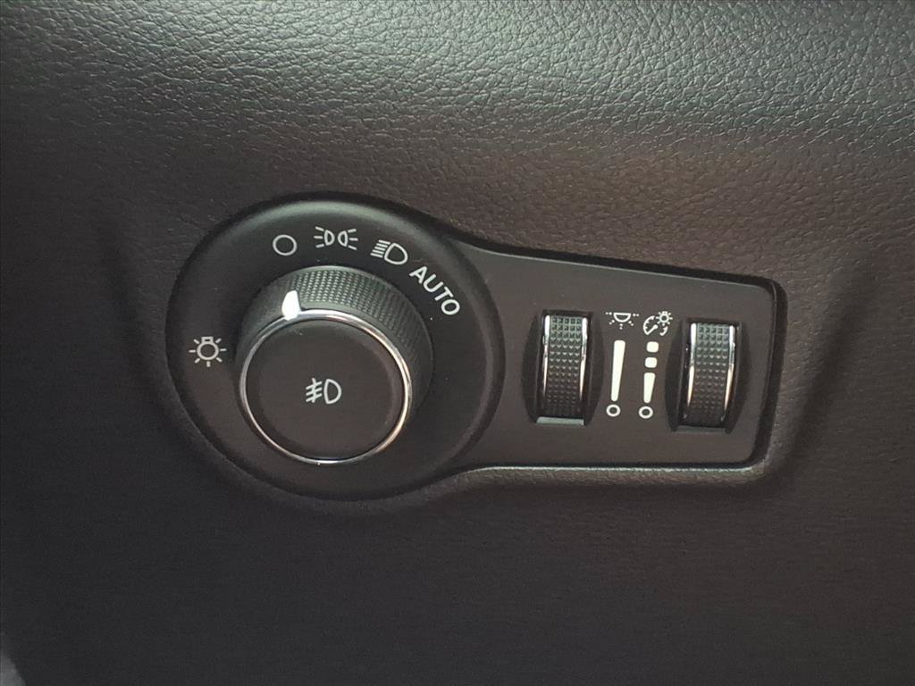 Used 2022 Jeep Compass Limited AWD/4WD image 15