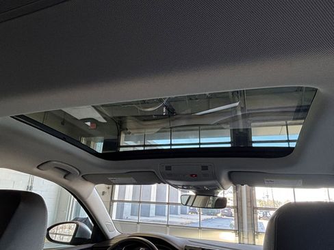 Used 2025 Volkswagen Jetta SE image 30